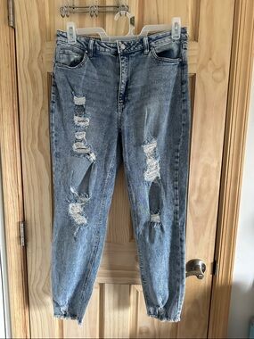 Tinseltown Women’s/Juniors Size 13 Light Blue Distressed Boyfriend Jeans